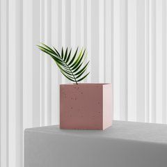 Кашпо из бетона &laquo;КУБ 150*150*150mm&raquo; розовый